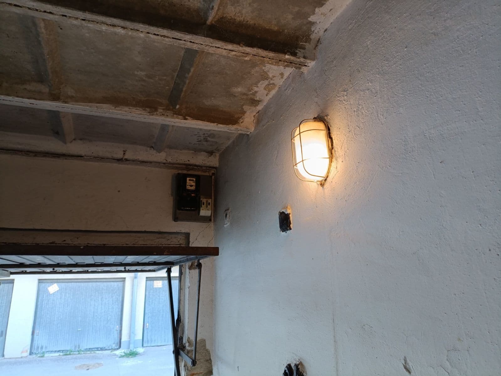 Pronájem garáže 16 m², Fügnerova, Brno, Jihomoravský kraj Pronájem garáže 16 m², Fügnerova, Brno, Jihomoravský kraj