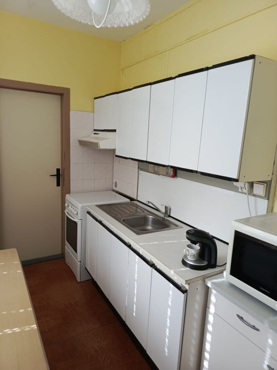 Prodej bytu 3+1 73 m², Slezská, Zlín, Zlínský kraj Prodej bytu 3+1 73 m², Slezská, Zlín, Zlínský kraj