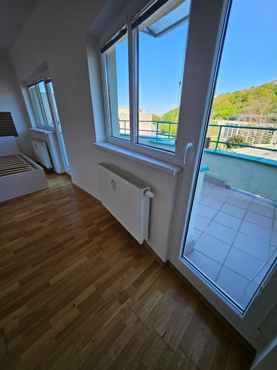Pronájem bytu 2+1 53 m², Vrchlického, Praha, Praha Pronájem bytu 2+1 53 m², Vrchlického, Praha, Praha