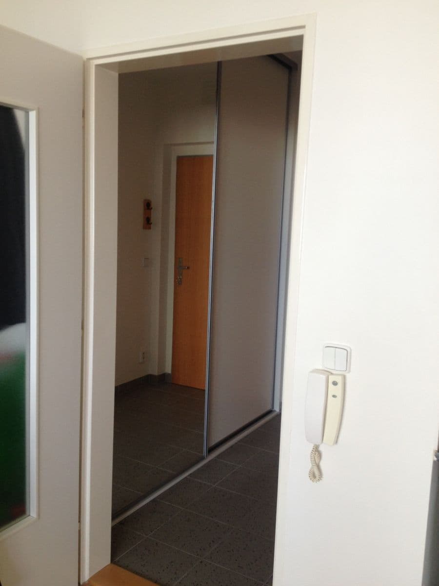 Pronájem bytu 1+kk 35 m², Sluneční náměstí, Praha, Praha Pronájem bytu 1+kk 35 m², Sluneční náměstí, Praha, Praha