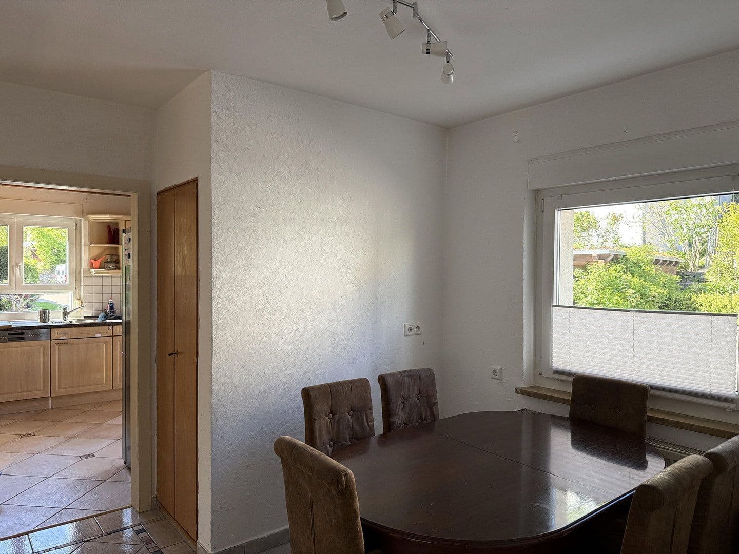 Prodej domu 130 m², pozemek 513 m², Ingelfingen, Bádensko-Württembersko Prodej domu 130 m², pozemek 513 m², Ingelfingen, Bádensko-Württembersko