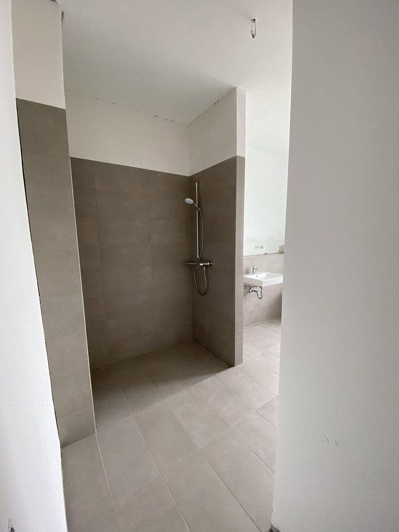 Pronájem bytu 3+1 128 m², Wennigsen (Deister), Dolní Sasko Pronájem bytu 3+1 128 m², Wennigsen (Deister), Dolní Sasko