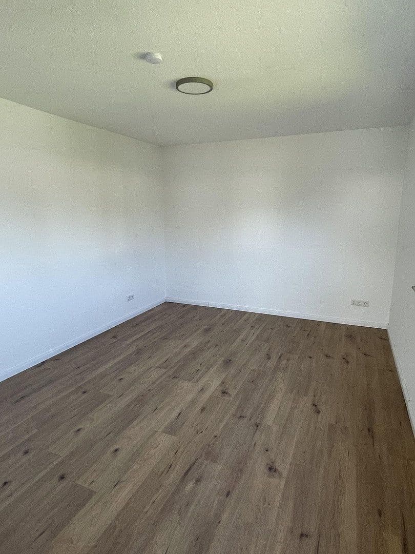 Pronájem bytu 4+1 86 m², Birkenweg 1, Hückeswagen, Severní Porýní-Vestfálsko Pronájem bytu 4+1 86 m², Birkenweg 1, Hückeswagen, Severní Porýní-Vestfálsko