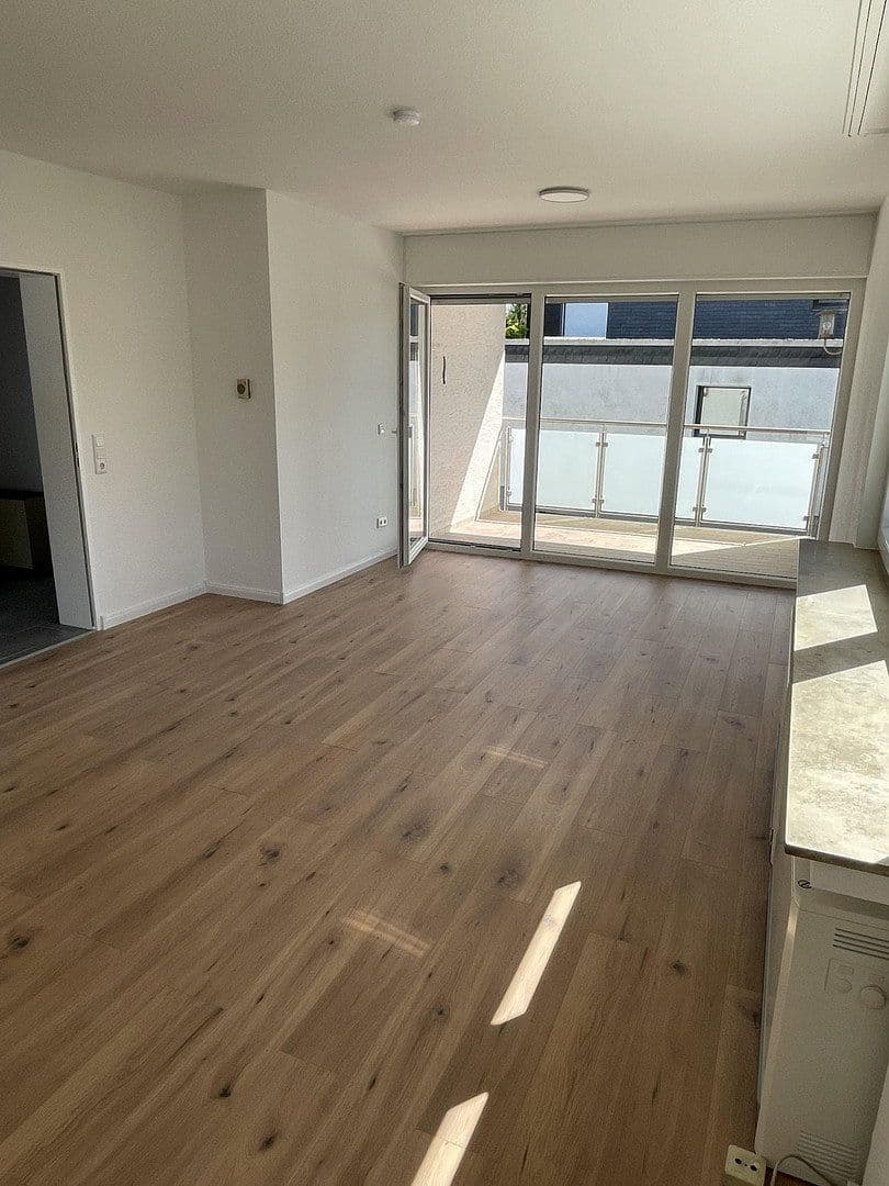 Pronájem bytu 4+1 86 m², Birkenweg 1, Hückeswagen, Severní Porýní-Vestfálsko Pronájem bytu 4+1 86 m², Birkenweg 1, Hückeswagen, Severní Porýní-Vestfálsko