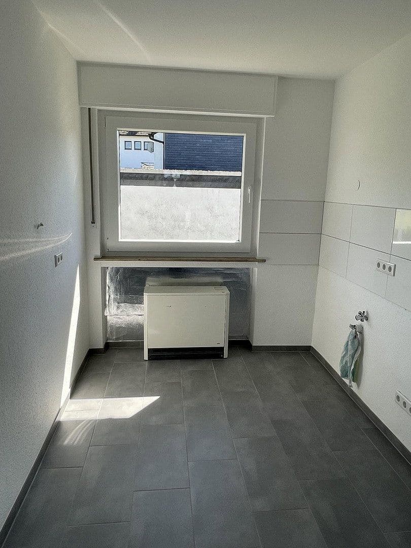 Pronájem bytu 4+1 86 m², Birkenweg 1, Hückeswagen, Severní Porýní-Vestfálsko Pronájem bytu 4+1 86 m², Birkenweg 1, Hückeswagen, Severní Porýní-Vestfálsko