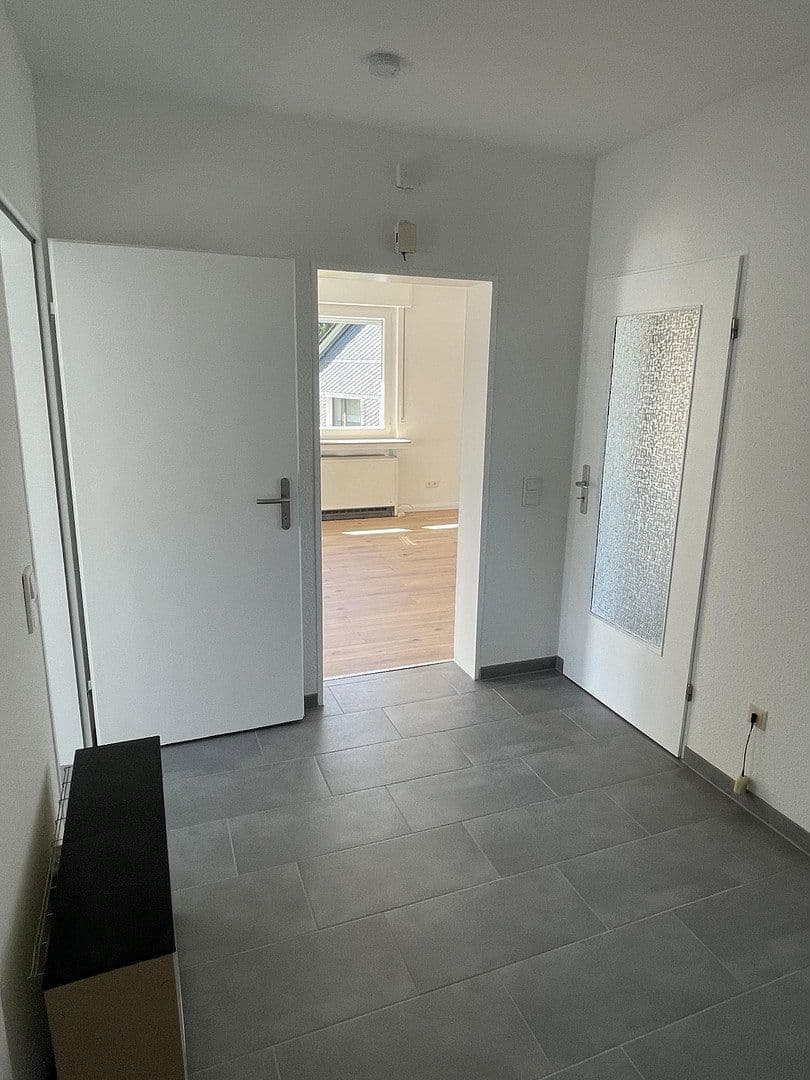 Pronájem bytu 4+1 86 m², Birkenweg 1, Hückeswagen, Severní Porýní-Vestfálsko Pronájem bytu 4+1 86 m², Birkenweg 1, Hückeswagen, Severní Porýní-Vestfálsko