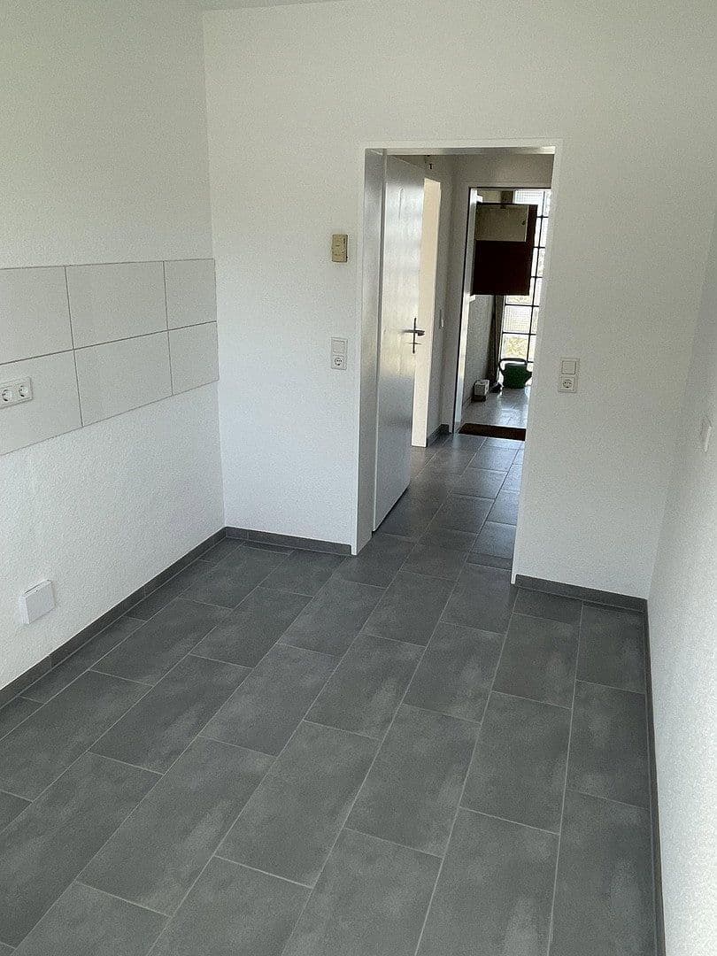 Pronájem bytu 4+1 86 m², Birkenweg 1, Hückeswagen, Severní Porýní-Vestfálsko Pronájem bytu 4+1 86 m², Birkenweg 1, Hückeswagen, Severní Porýní-Vestfálsko