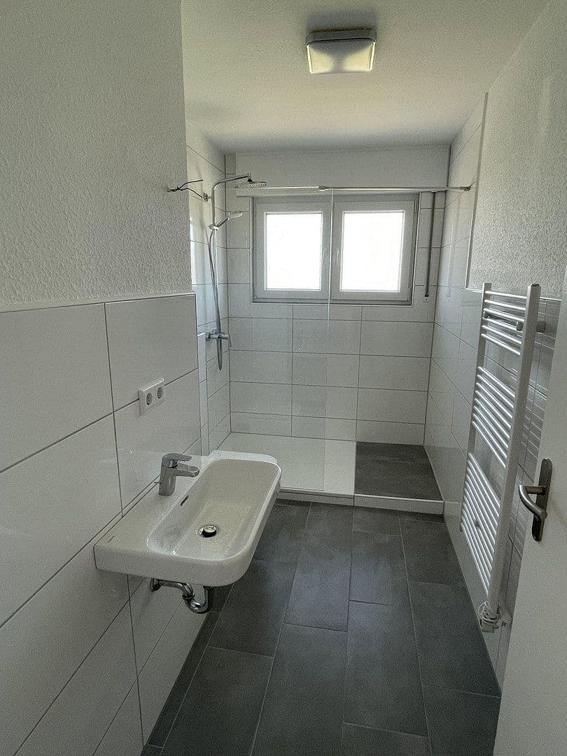 Pronájem bytu 4+1 86 m², Birkenweg 1, Hückeswagen, Severní Porýní-Vestfálsko Pronájem bytu 4+1 86 m², Birkenweg 1, Hückeswagen, Severní Porýní-Vestfálsko