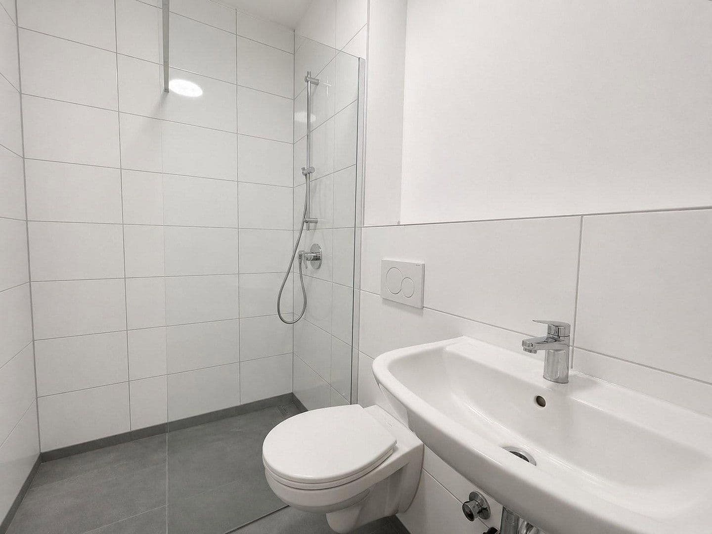 Pronájem bytu 2+1 60 m², Köln, Severní Porýní-Vestfálsko Pronájem bytu 2+1 60 m², Köln, Severní Porýní-Vestfálsko
