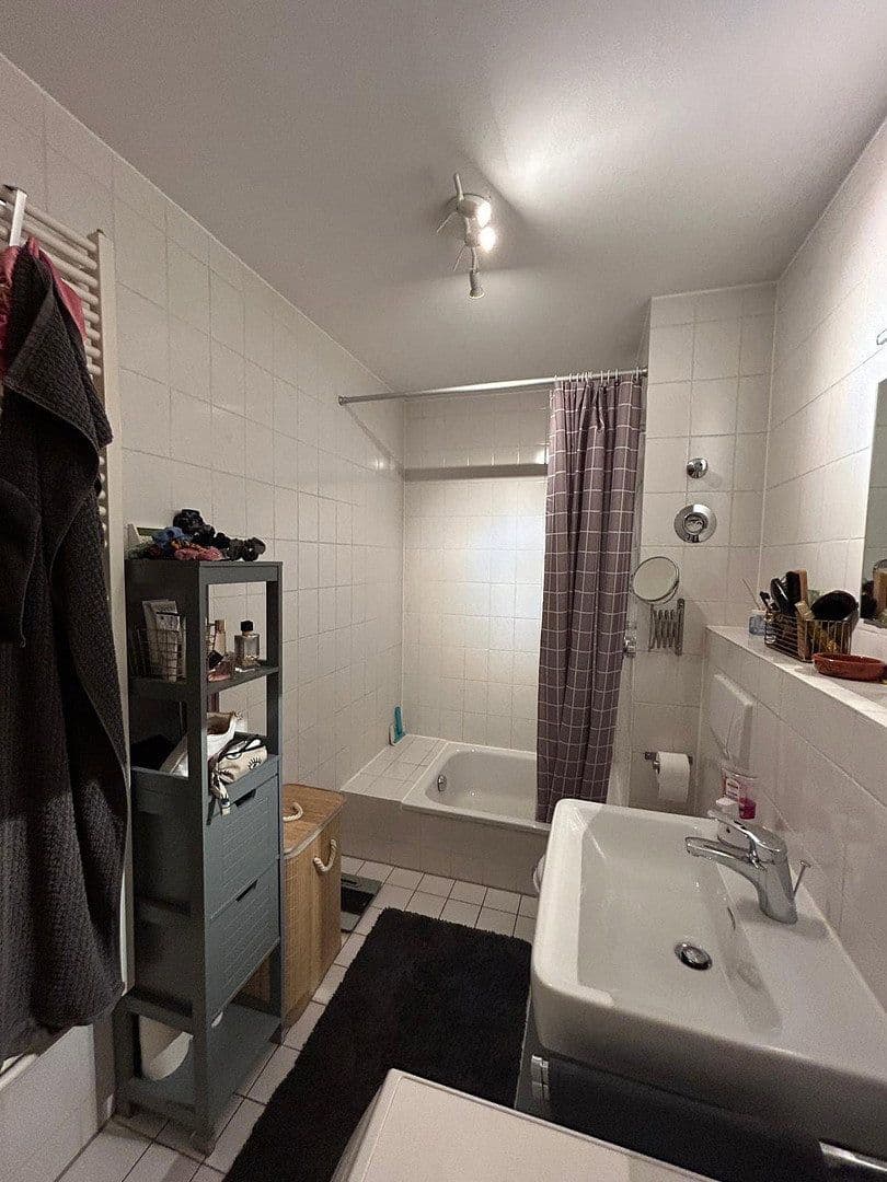 Pronájem bytu 2+1 48 m², Schwarenbergstr. 10, Stuttgart, Bádensko-Württembersko Pronájem bytu 2+1 48 m², Schwarenbergstr. 10, Stuttgart, Bádensko-Württembersko