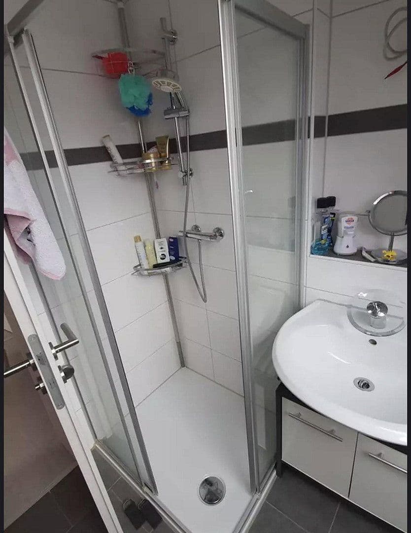Pronájem bytu 4+1 125 m², Salzelmener Str.5/1, Bad Rappenau, Bádensko-Württembersko Pronájem bytu 4+1 125 m², Salzelmener Str.5/1, Bad Rappenau, Bádensko-Württembersko