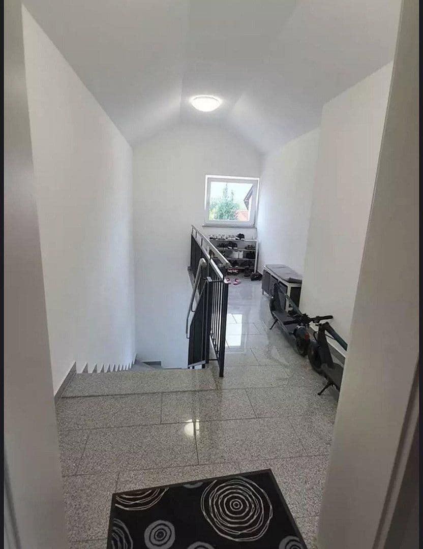 Pronájem bytu 4+1 125 m², Salzelmener Str.5/1, Bad Rappenau, Bádensko-Württembersko Pronájem bytu 4+1 125 m², Salzelmener Str.5/1, Bad Rappenau, Bádensko-Württembersko