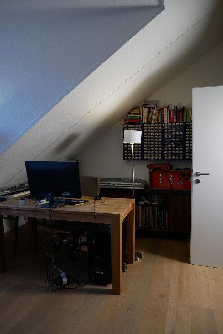 Prodej domu 145 m², pozemek 144 m², Helmut-Schmidt-Ring, Röthenbach an der Pegnitz, Bavorsko Prodej domu 145 m², pozemek 144 m², Helmut-Schmidt-Ring, Röthenbach an der Pegnitz, Bavorsko