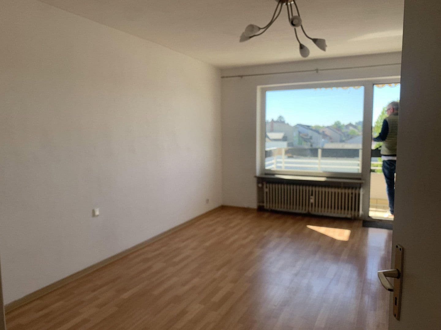 Pronájem bytu 2+1 52 m², Neu-Isenburg, Hessen Pronájem bytu 2+1 52 m², Neu-Isenburg, Hessen