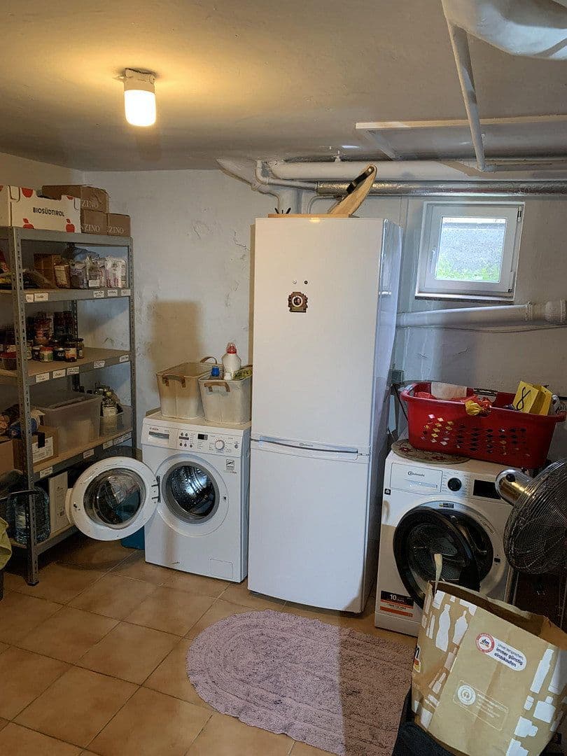 Prodej bytu 3+1 100 m², Weinstadt, Bádensko-Württembersko Prodej bytu 3+1 100 m², Weinstadt, Bádensko-Württembersko