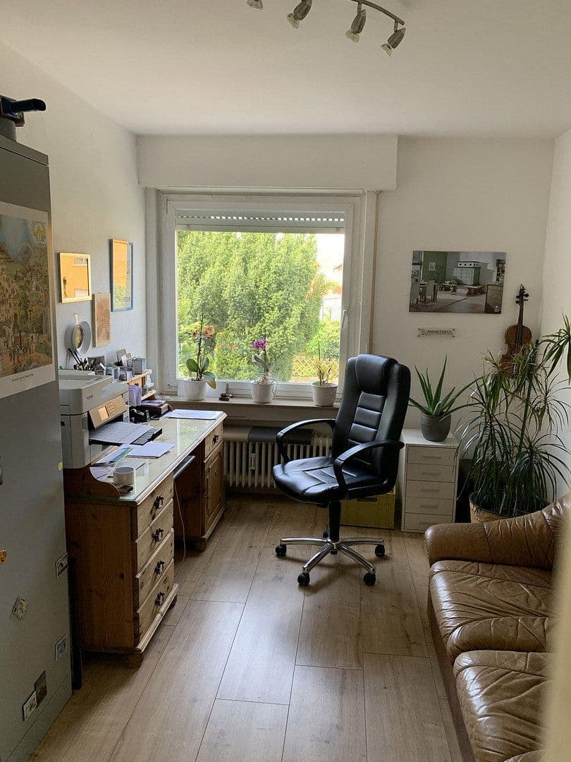 Prodej bytu 3+1 100 m², Weinstadt, Bádensko-Württembersko Prodej bytu 3+1 100 m², Weinstadt, Bádensko-Württembersko