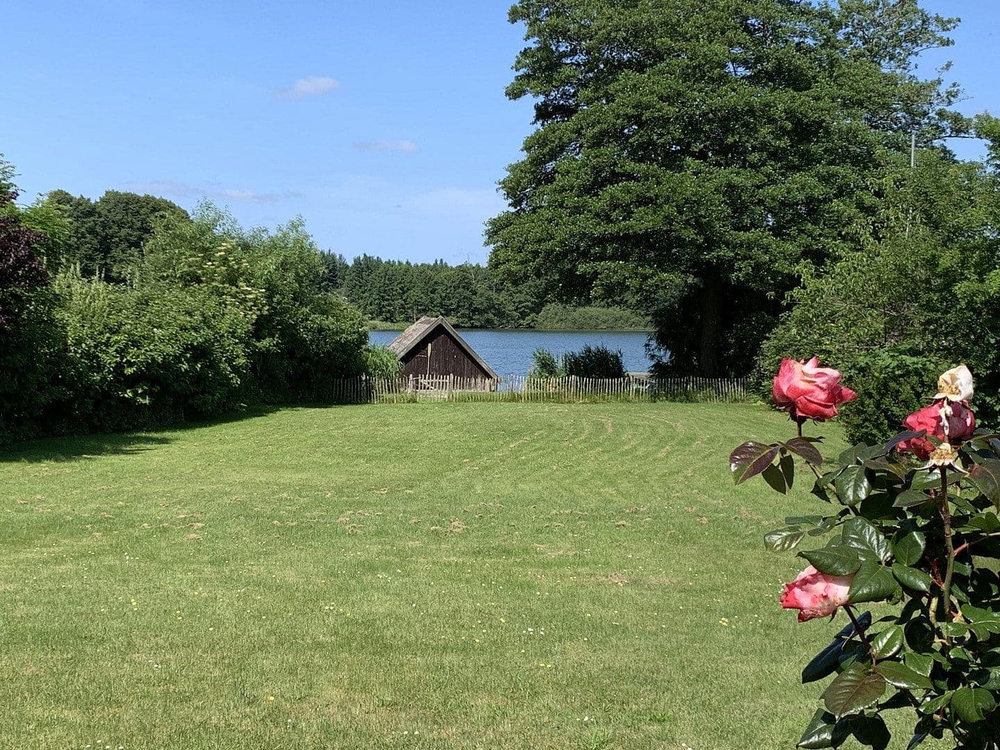 Prodej domu 186 m², pozemek 1.762 m², Bosau, Šlesvicko-Holštýnsko Prodej domu 186 m², pozemek 1.762 m², Bosau, Šlesvicko-Holštýnsko