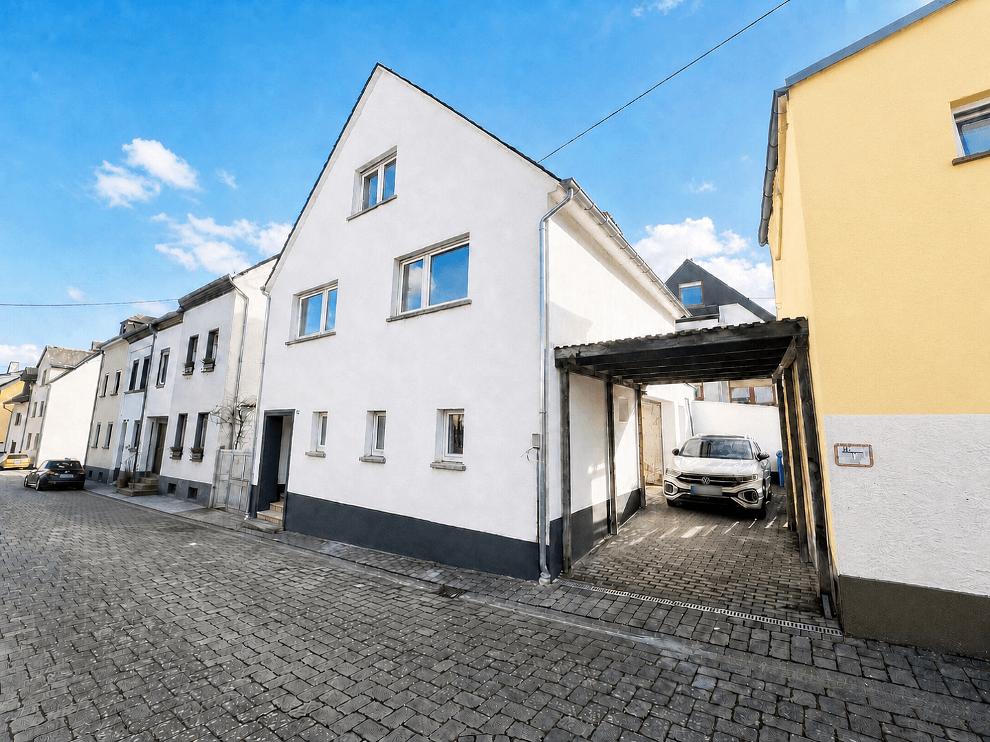 Prodej domu 140 m², pozemek 131 m², Hollerstraße 12, Koblenz, Porýní-Falc Prodej domu 140 m², pozemek 131 m², Hollerstraße 12, Koblenz, Porýní-Falc