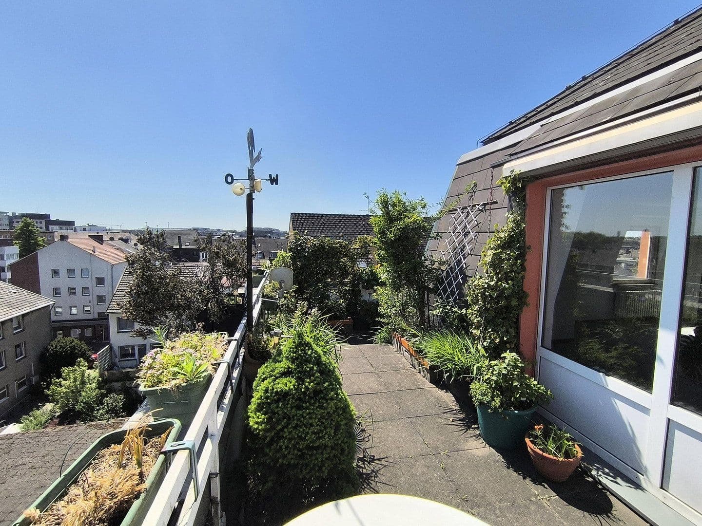 Prodej bytu 4+kk 148 m², Roonstrasse 3, Dinslaken, Severní Porýní-Vestfálsko Prodej bytu 4+kk 148 m², Roonstrasse 3, Dinslaken, Severní Porýní-Vestfálsko