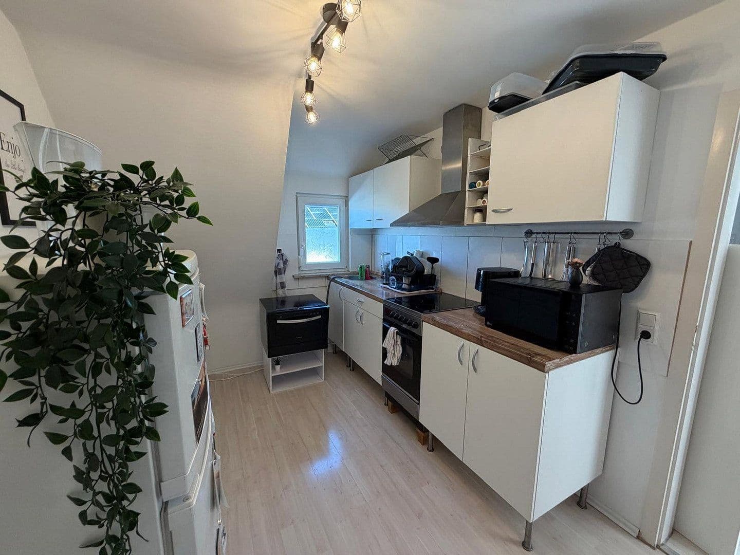 Pronájem bytu 2+1 65 m², Besigheim, Bádensko-Württembersko Pronájem bytu 2+1 65 m², Besigheim, Bádensko-Württembersko