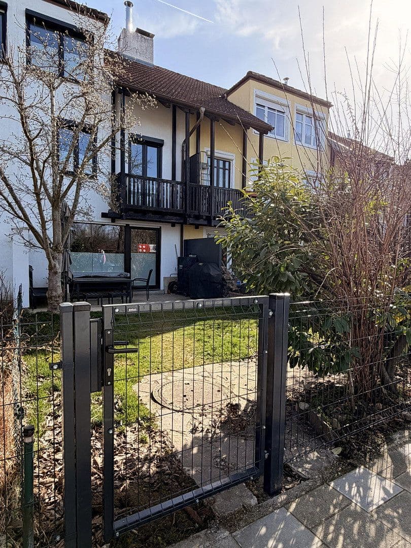 Prodej domu 130 m², pozemek 130 m², München, Bavorsko Prodej domu 130 m², pozemek 130 m², München, Bavorsko