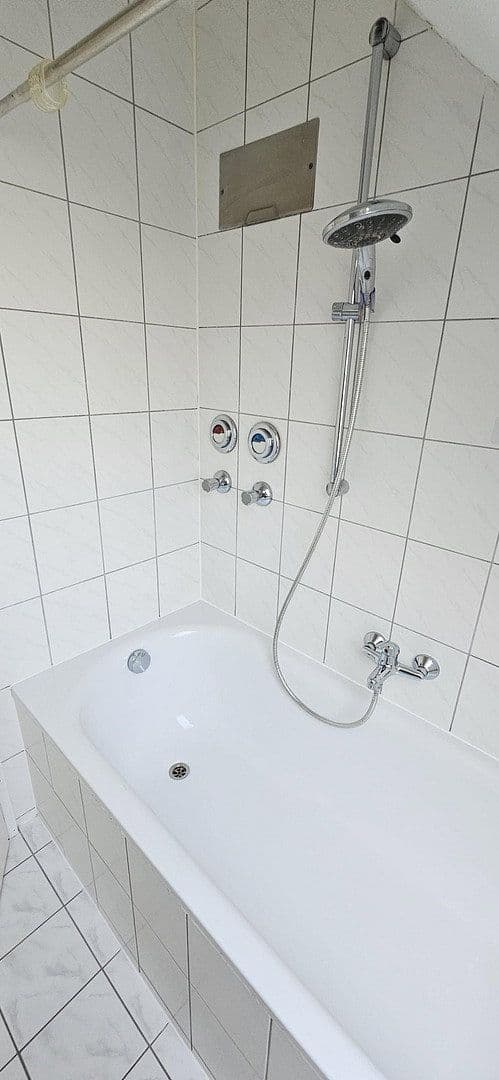 Pronájem bytu 2+1 53 m², Darmstädter Straße 42, Höchst im Odenwald, Hessen Pronájem bytu 2+1 53 m², Darmstädter Straße 42, Höchst im Odenwald, Hessen