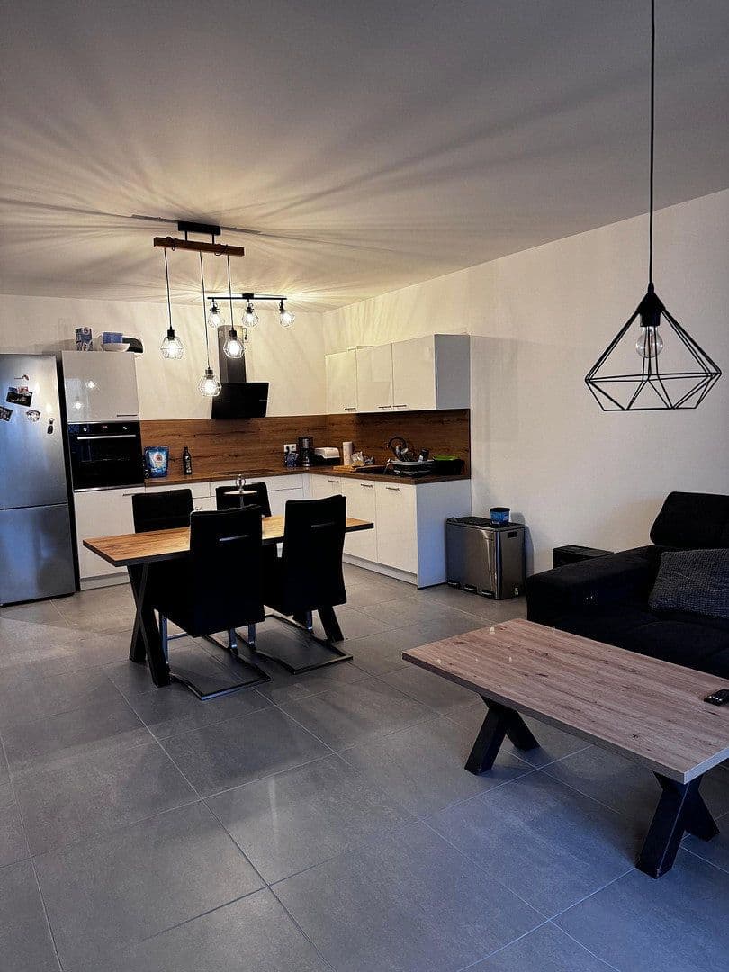 Pronájem bytu 2+1 80 m², Weinheimer Landstraße 71, Alzey, Porýní-Falc Pronájem bytu 2+1 80 m², Weinheimer Landstraße 71, Alzey, Porýní-Falc