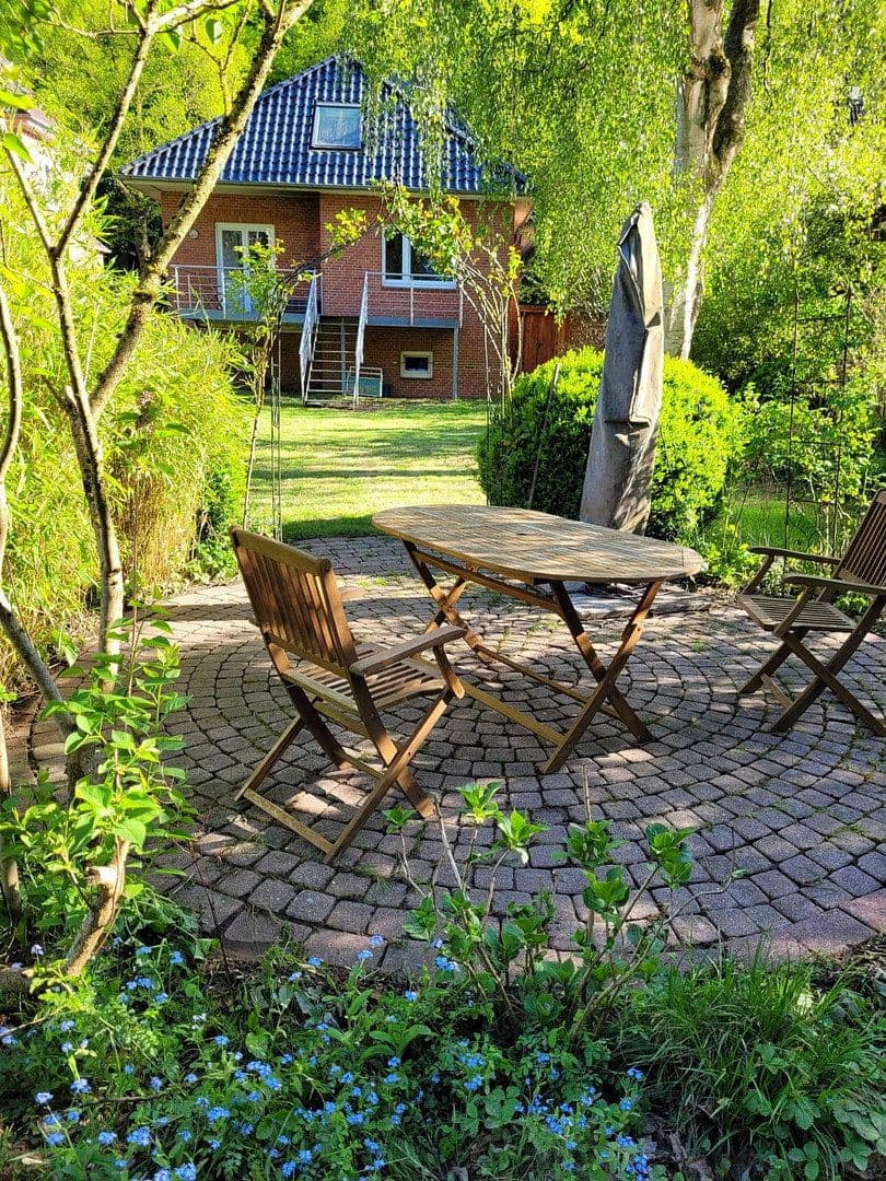 Prodej domu 220 m², pozemek 1.117 m², Hofholzallee 126, Kiel, Šlesvicko-Holštýnsko Prodej domu 220 m², pozemek 1.117 m², Hofholzallee 126, Kiel, Šlesvicko-Holštýnsko