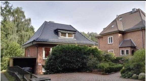 Prodej domu 220 m², pozemek 1.117 m², Hofholzallee 126, Kiel, Šlesvicko-Holštýnsko Prodej domu 220 m², pozemek 1.117 m², Hofholzallee 126, Kiel, Šlesvicko-Holštýnsko
