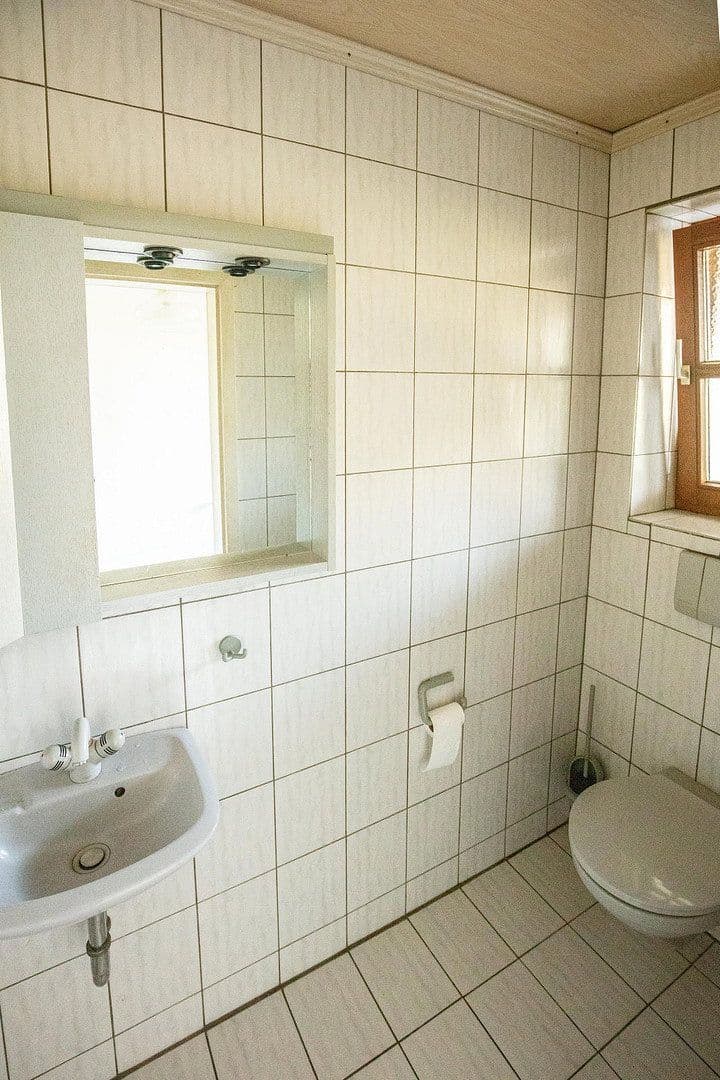 Prodej domu 135 m², pozemek 325 m², Schulstraße 20e, Großheirath, Bavorsko Prodej domu 135 m², pozemek 325 m², Schulstraße 20e, Großheirath, Bavorsko