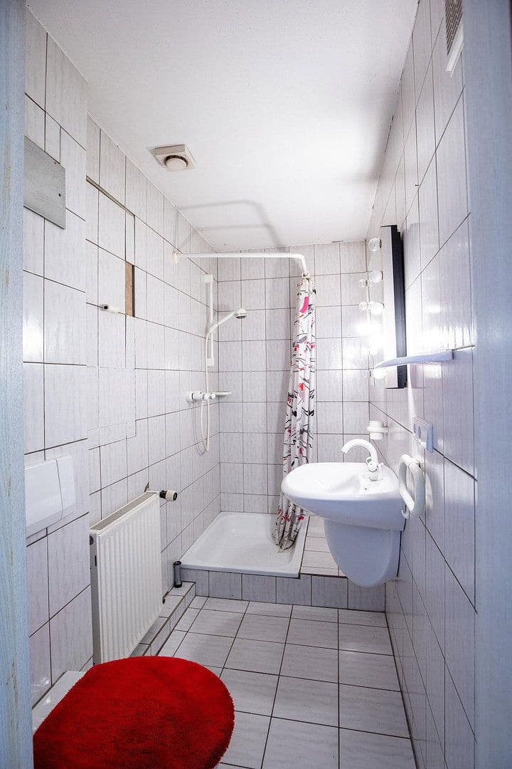 Prodej domu 135 m², pozemek 325 m², Schulstraße 20e, Großheirath, Bavorsko Prodej domu 135 m², pozemek 325 m², Schulstraße 20e, Großheirath, Bavorsko