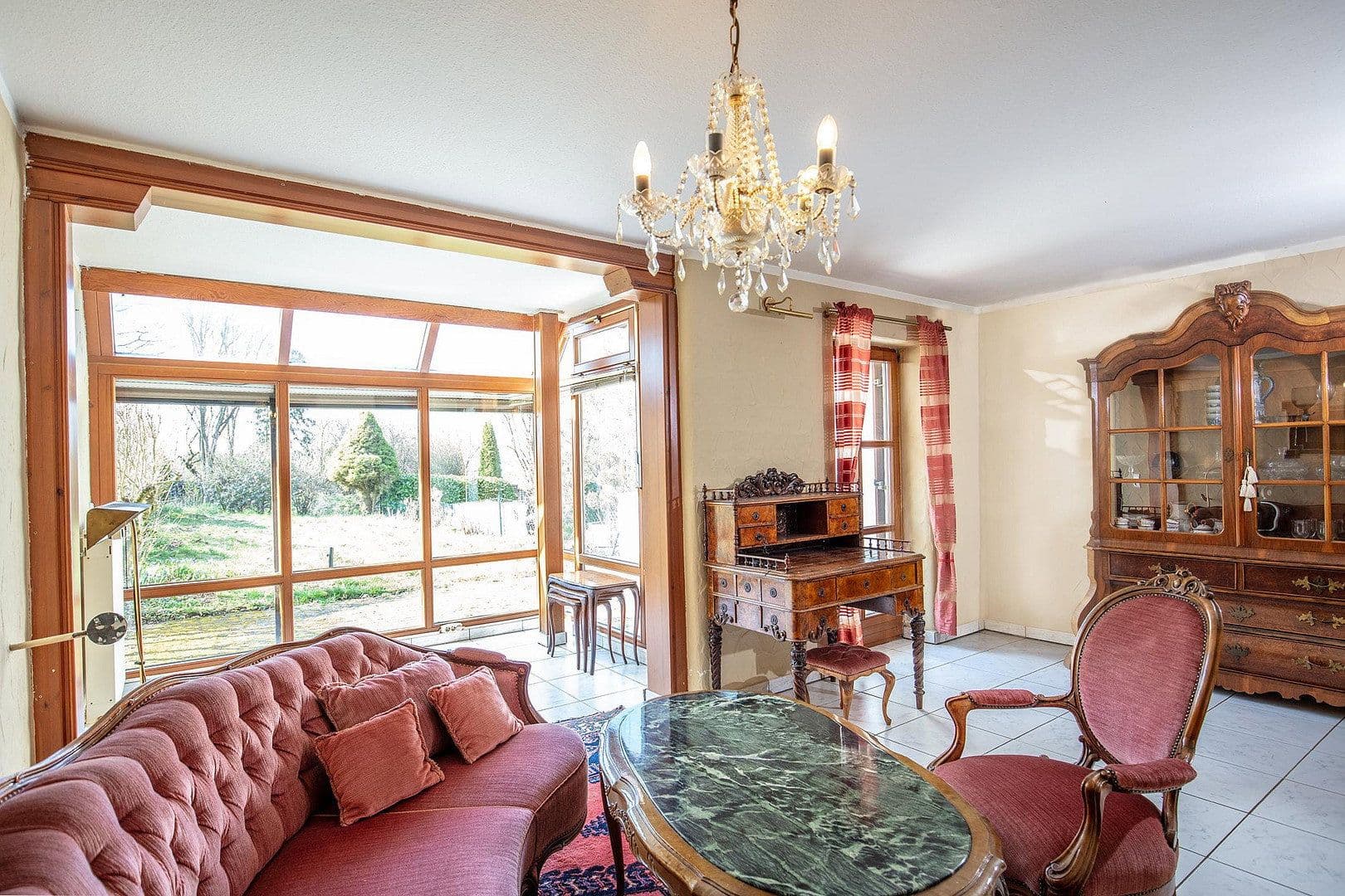 Prodej domu 135 m², pozemek 325 m², Schulstraße 20e, Großheirath, Bavorsko Prodej domu 135 m², pozemek 325 m², Schulstraße 20e, Großheirath, Bavorsko