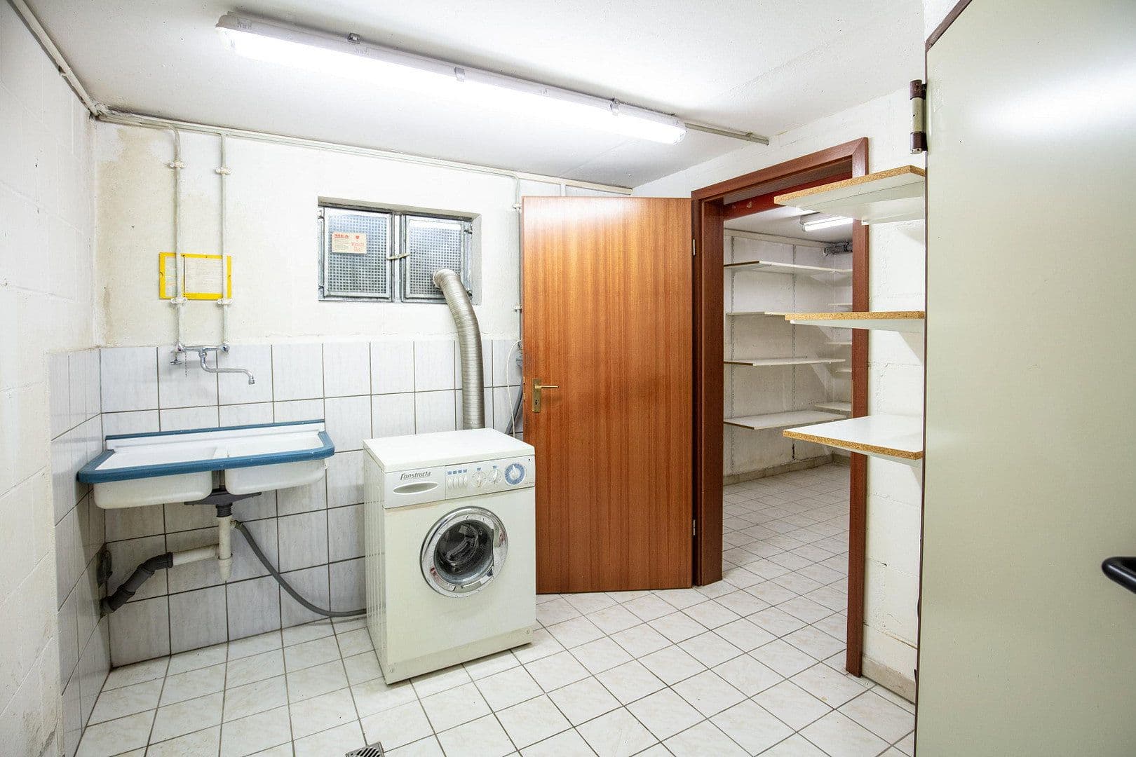 Prodej domu 135 m², pozemek 325 m², Schulstraße 20e, Großheirath, Bavorsko Prodej domu 135 m², pozemek 325 m², Schulstraße 20e, Großheirath, Bavorsko