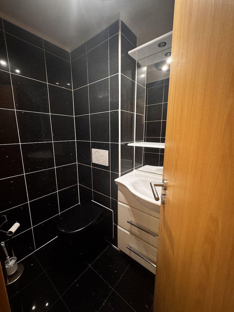 Pronájem bytu 6+1 150 m², Neuwied, Porýní-Falc Pronájem bytu 6+1 150 m², Neuwied, Porýní-Falc