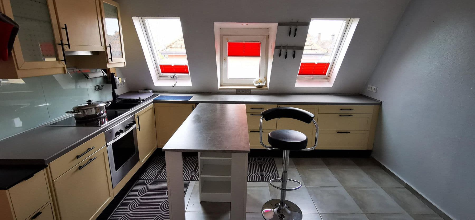 Prodej bytu 2+kk 80 m², Herzogstraße 76, Pirmasens, Porýní-Falc Prodej bytu 2+kk 80 m², Herzogstraße 76, Pirmasens, Porýní-Falc