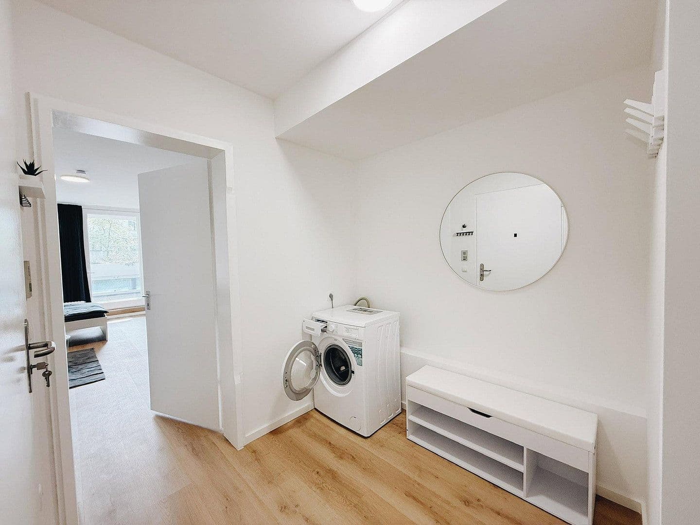 Pronájem bytu 1+1 36 m², Nadi Straße 22, München, Bavorsko Pronájem bytu 1+1 36 m², Nadi Straße 22, München, Bavorsko
