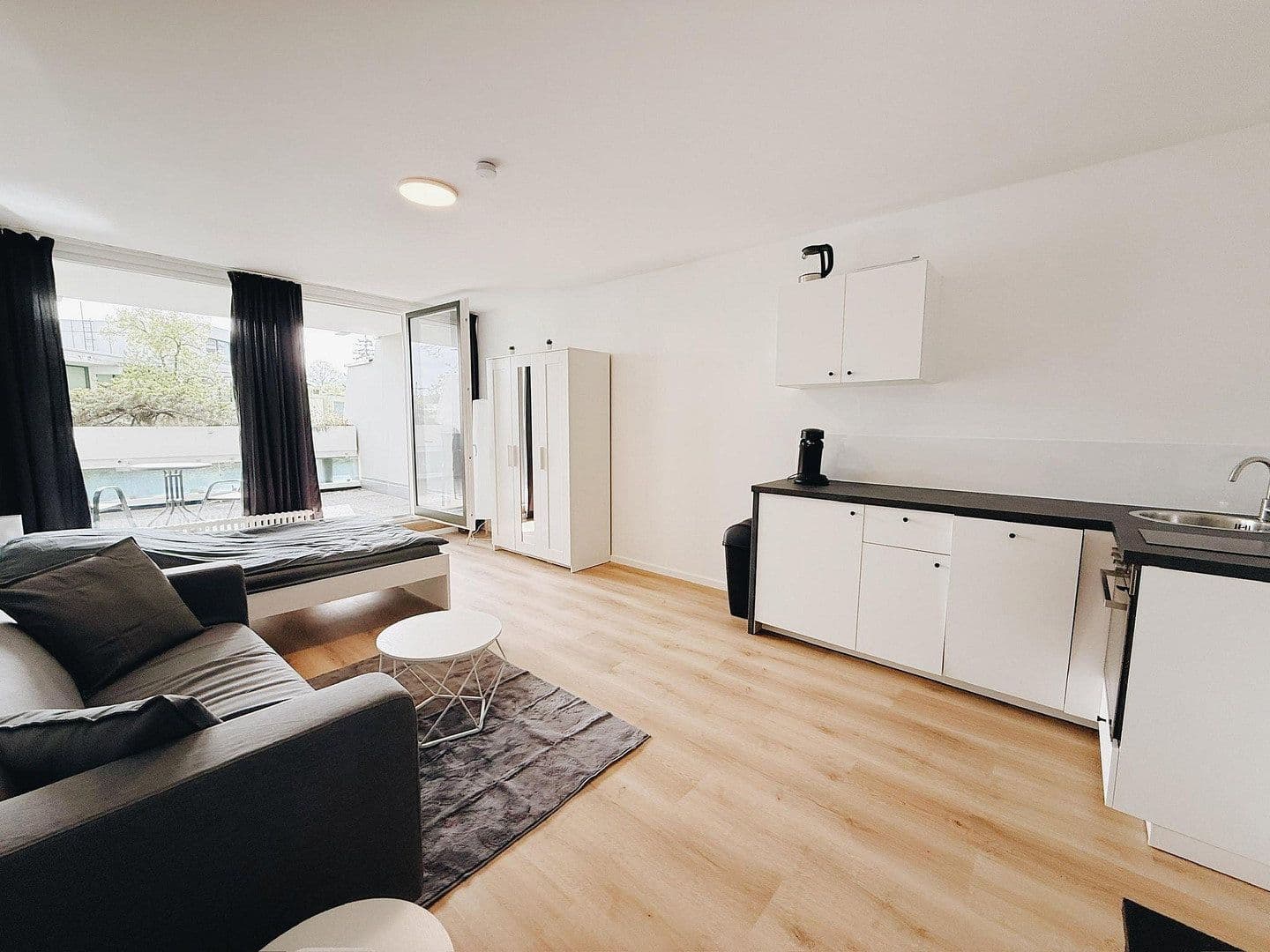 Pronájem bytu 1+1 36 m², Nadi Straße 22, München, Bavorsko Pronájem bytu 1+1 36 m², Nadi Straße 22, München, Bavorsko