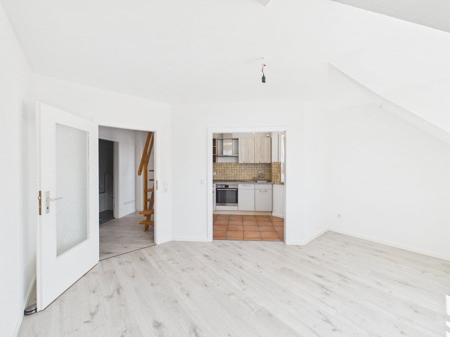 Pronájem bytu 2+1 72 m², Michaelstraße 123, Schwäbisch Hall, Bádensko-Württembersko Pronájem bytu 2+1 72 m², Michaelstraße 123, Schwäbisch Hall, Bádensko-Württembersko