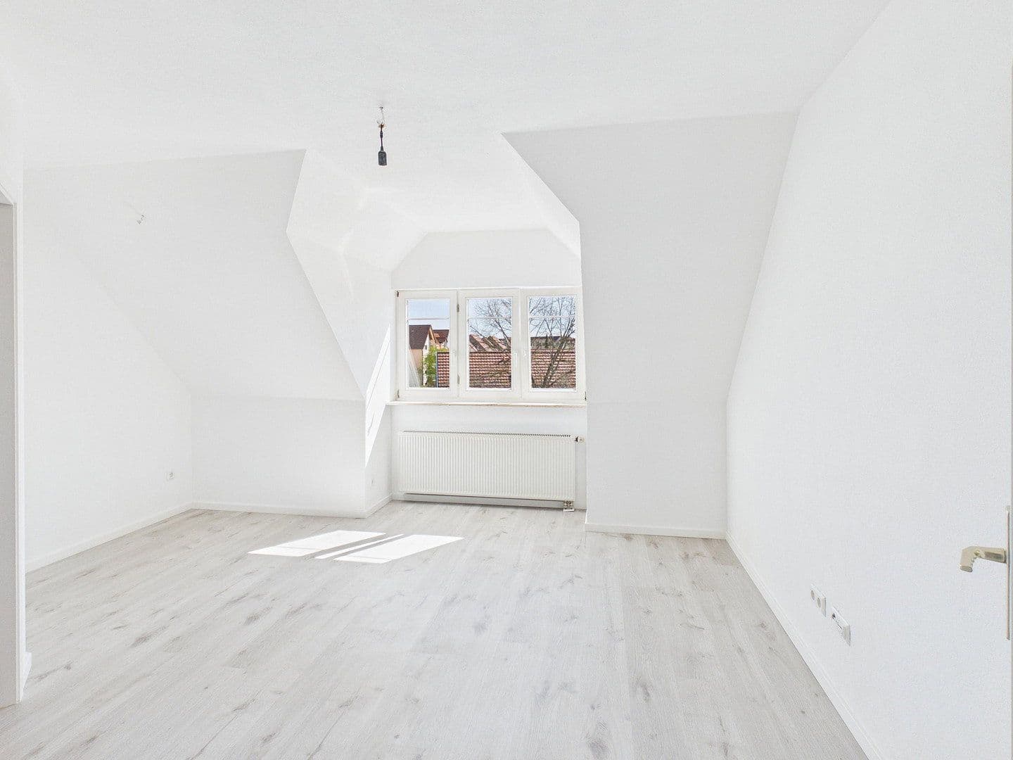 Pronájem bytu 2+1 72 m², Michaelstraße 123, Schwäbisch Hall, Bádensko-Württembersko Pronájem bytu 2+1 72 m², Michaelstraße 123, Schwäbisch Hall, Bádensko-Württembersko
