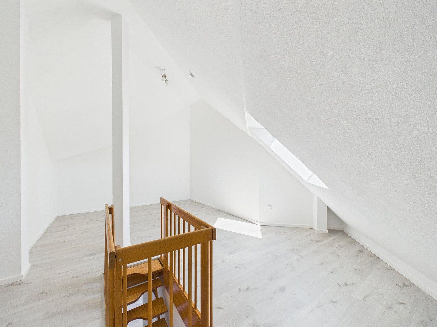 Pronájem bytu 2+1 72 m², Michaelstraße 123, Schwäbisch Hall, Bádensko-Württembersko Pronájem bytu 2+1 72 m², Michaelstraße 123, Schwäbisch Hall, Bádensko-Württembersko