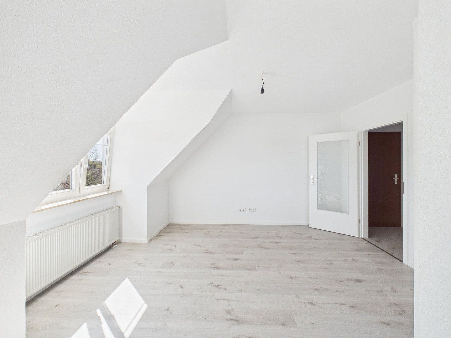 Pronájem bytu 2+1 72 m², Michaelstraße 123, Schwäbisch Hall, Bádensko-Württembersko Pronájem bytu 2+1 72 m², Michaelstraße 123, Schwäbisch Hall, Bádensko-Württembersko