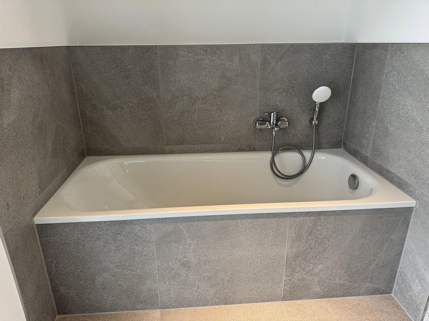 Prodej bytu 3+1 80 m², Walderseestraße, Berlin, Berlín Prodej bytu 3+1 80 m², Walderseestraße, Berlin, Berlín
