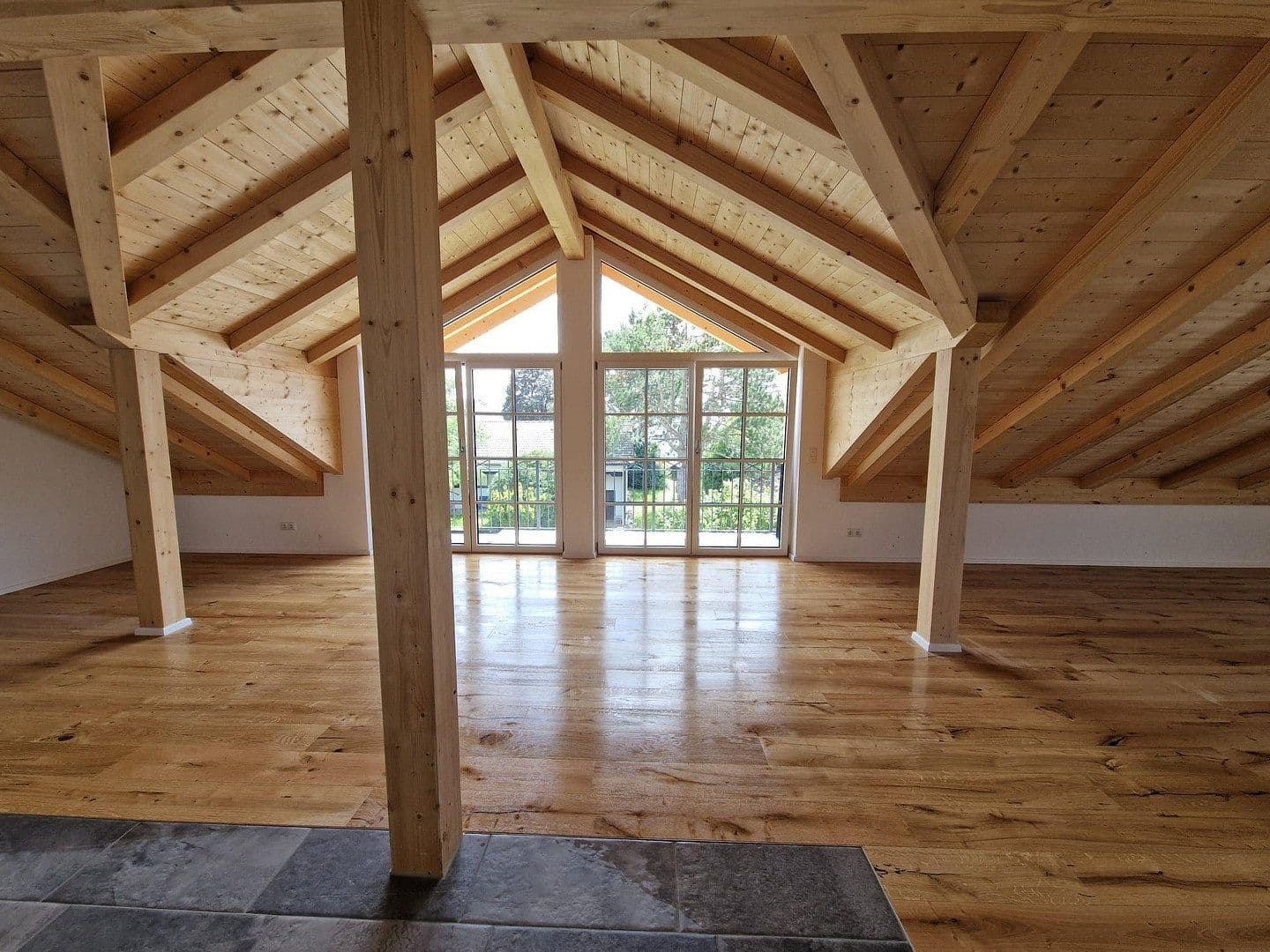 Pronájem bytu 4+1 140 m², Otto-Geist-Straße 17, Eiselfing, Bavorsko Pronájem bytu 4+1 140 m², Otto-Geist-Straße 17, Eiselfing, Bavorsko