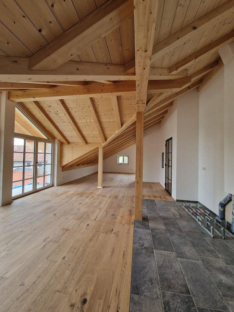 Pronájem bytu 4+1 140 m², Otto-Geist-Straße 17, Eiselfing, Bavorsko Pronájem bytu 4+1 140 m², Otto-Geist-Straße 17, Eiselfing, Bavorsko