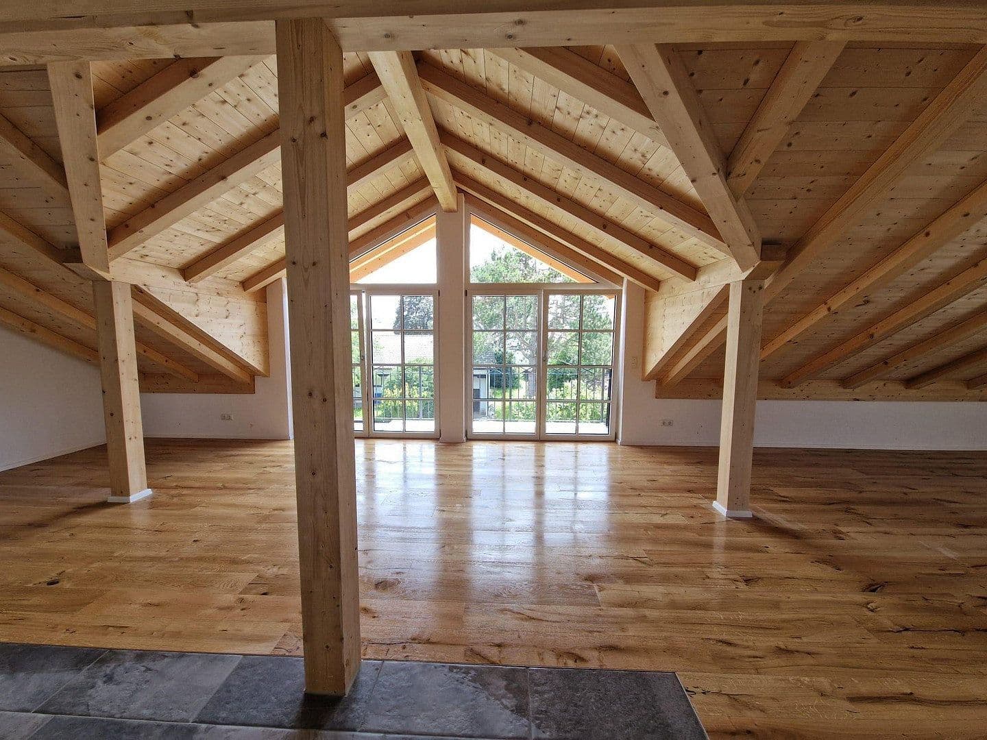 Pronájem bytu 4+1 140 m², Otto-Geist-Straße 17, Eiselfing, Bavorsko Pronájem bytu 4+1 140 m², Otto-Geist-Straße 17, Eiselfing, Bavorsko