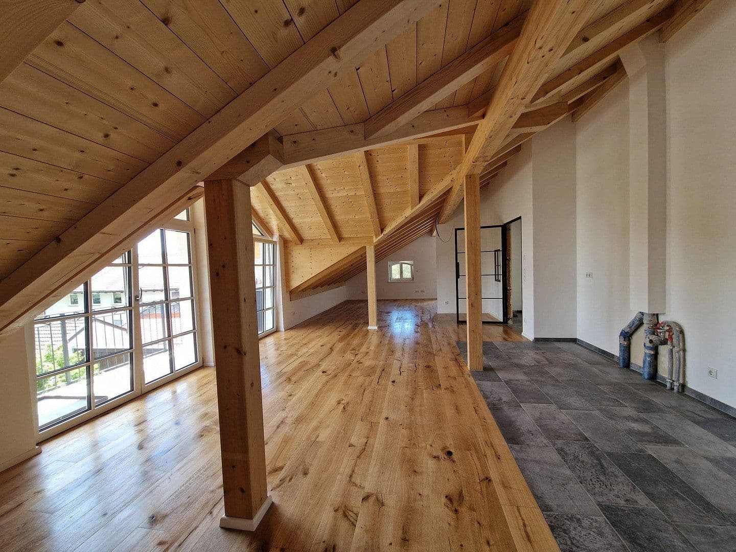 Pronájem bytu 4+1 140 m², Otto-Geist-Straße 17, Eiselfing, Bavorsko Pronájem bytu 4+1 140 m², Otto-Geist-Straße 17, Eiselfing, Bavorsko
