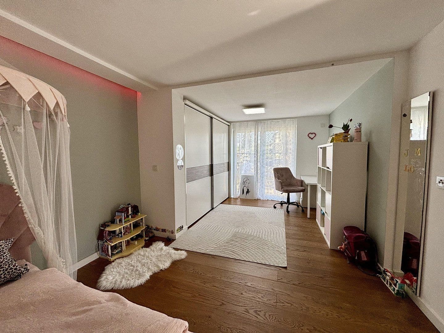 Prodej domu 400 m², pozemek 1.000 m², Heusenstamm, Hessen Prodej domu 400 m², pozemek 1.000 m², Heusenstamm, Hessen