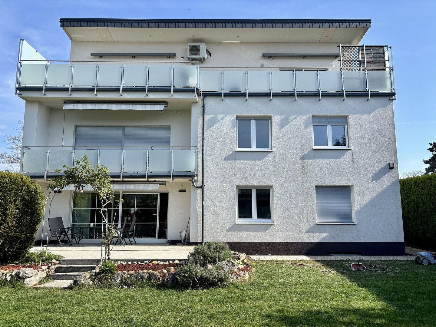 Prodej domu 400 m², pozemek 1.000 m², Heusenstamm, Hessen Prodej domu 400 m², pozemek 1.000 m², Heusenstamm, Hessen