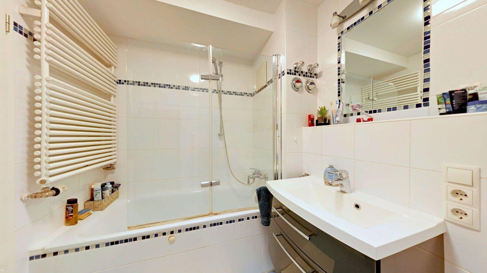 Pronájem bytu 3+1 85 m², Friedenspromenade 20, München, Bavorsko Pronájem bytu 3+1 85 m², Friedenspromenade 20, München, Bavorsko