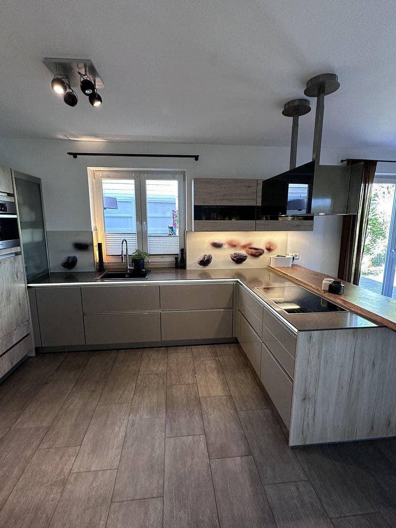 Prodej domu 149 m², pozemek 1.000 m², Hude (Oldenburg), Dolní Sasko Prodej domu 149 m², pozemek 1.000 m², Hude (Oldenburg), Dolní Sasko